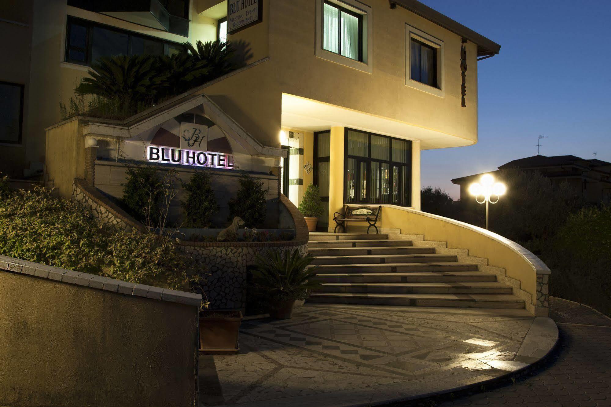 Blu Hotel San Nicola Manfredi ภายนอก รูปภาพ